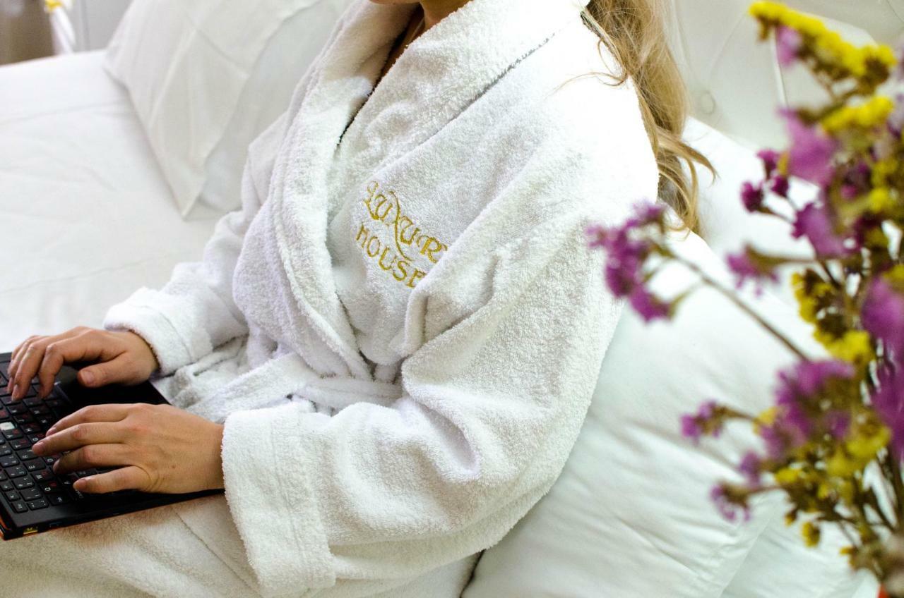 Luxury House Hotel Shymkent Luaran gambar